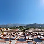 Hotel Jon 3*