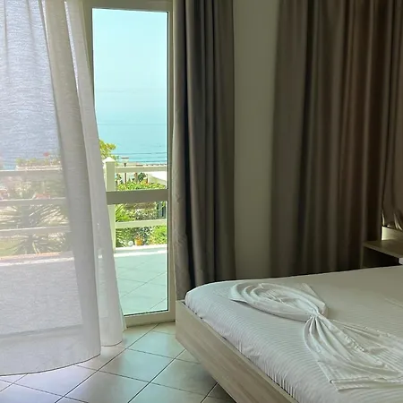Jon Hotel Dhermi