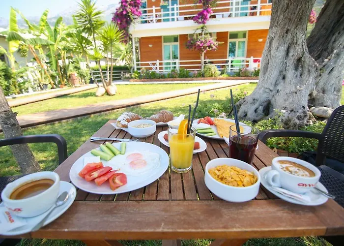 Jon فندق ديرمي