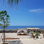 Jon Hotel 3*
