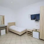 Jon 3* Dhermi